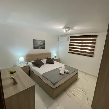 R2 Double Room Msida, In Share Flat Exterior photo