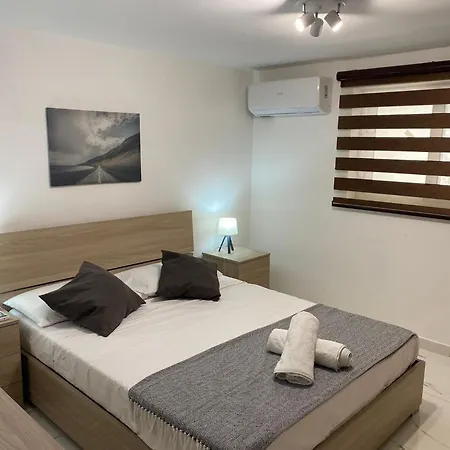 R2 Double Room Msida, In Share Flat Exterior photo