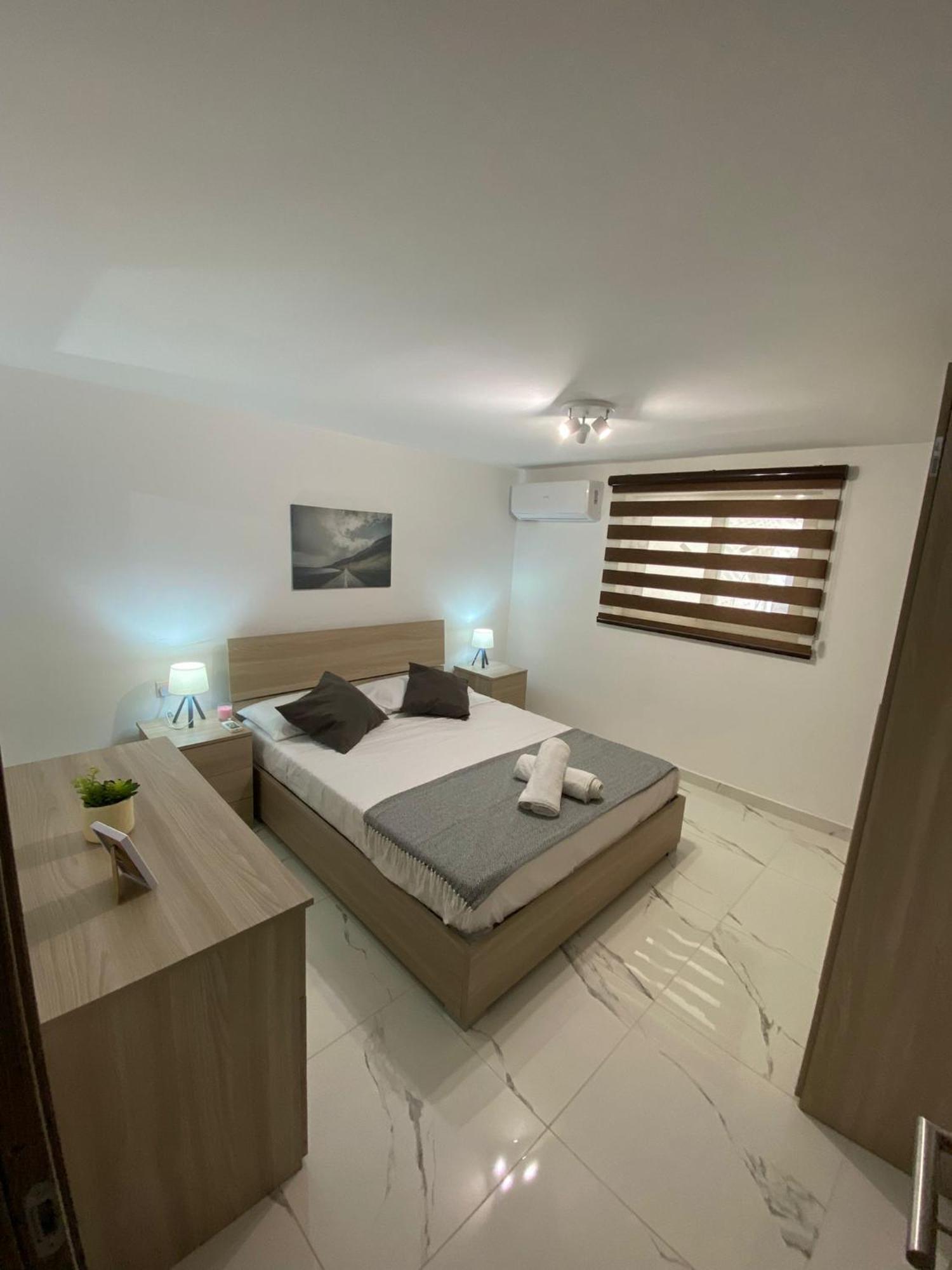 R2 Double Msida, In Share Flat Habitación en casa particular Msida